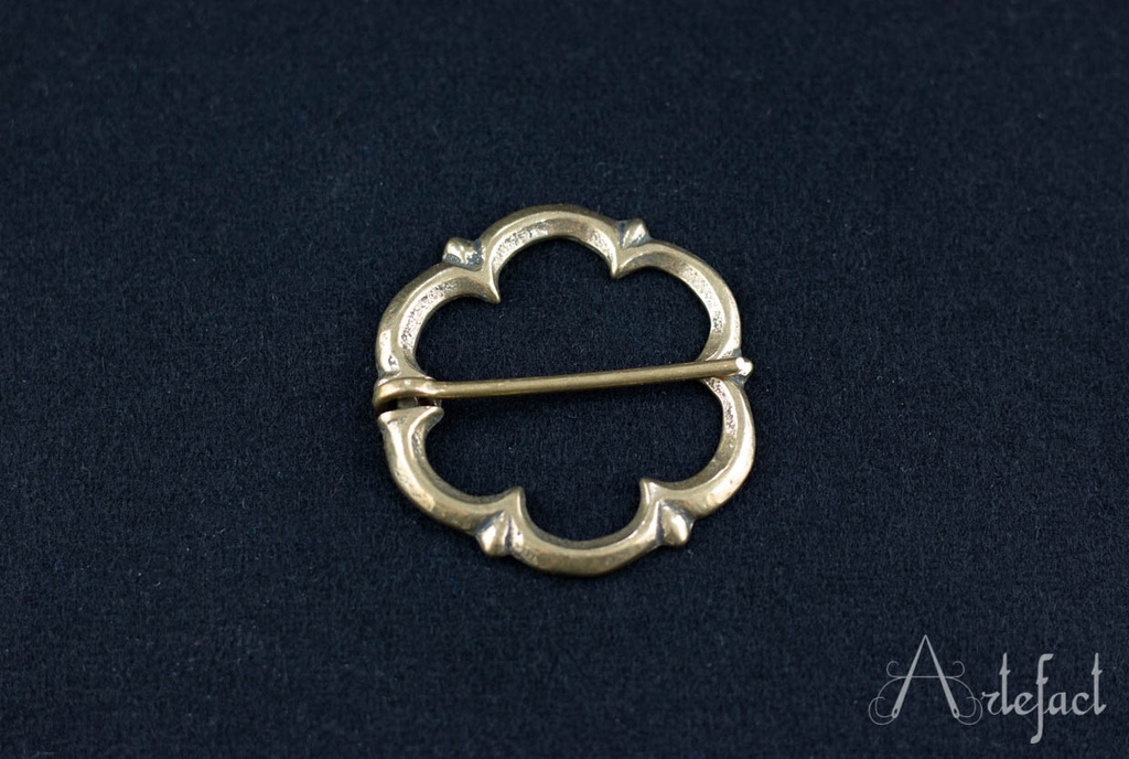 Brooch with 6 lobes